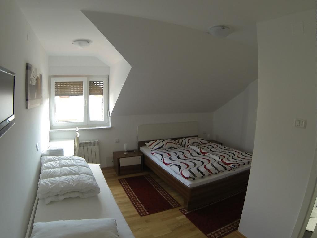 Rooms & Apartment Mira G. Postojna Værelse billede